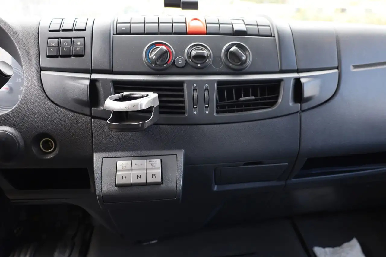 Box truck Iveco IG80EL2BA/KURZ/1. Hand/Scheckheft: picture 10