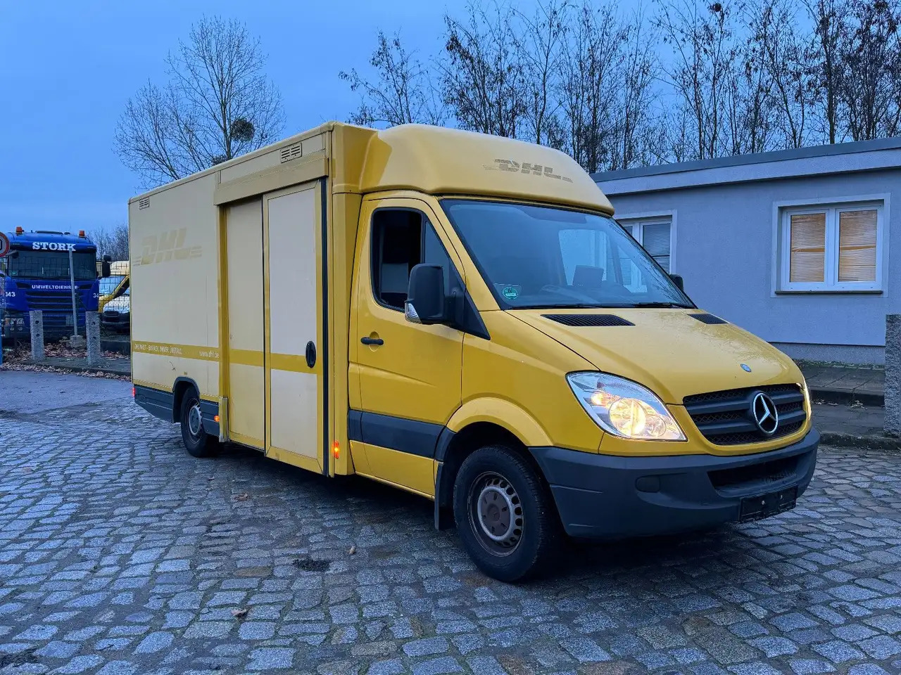 Mercedes-Benz Sprinter II Pritsche/ Koffer/Regalsystem - Box van: picture 2 Mercedes-Benz Sprinter II Pritsche/ Koffer/Regalsystem - Box van: picture 2