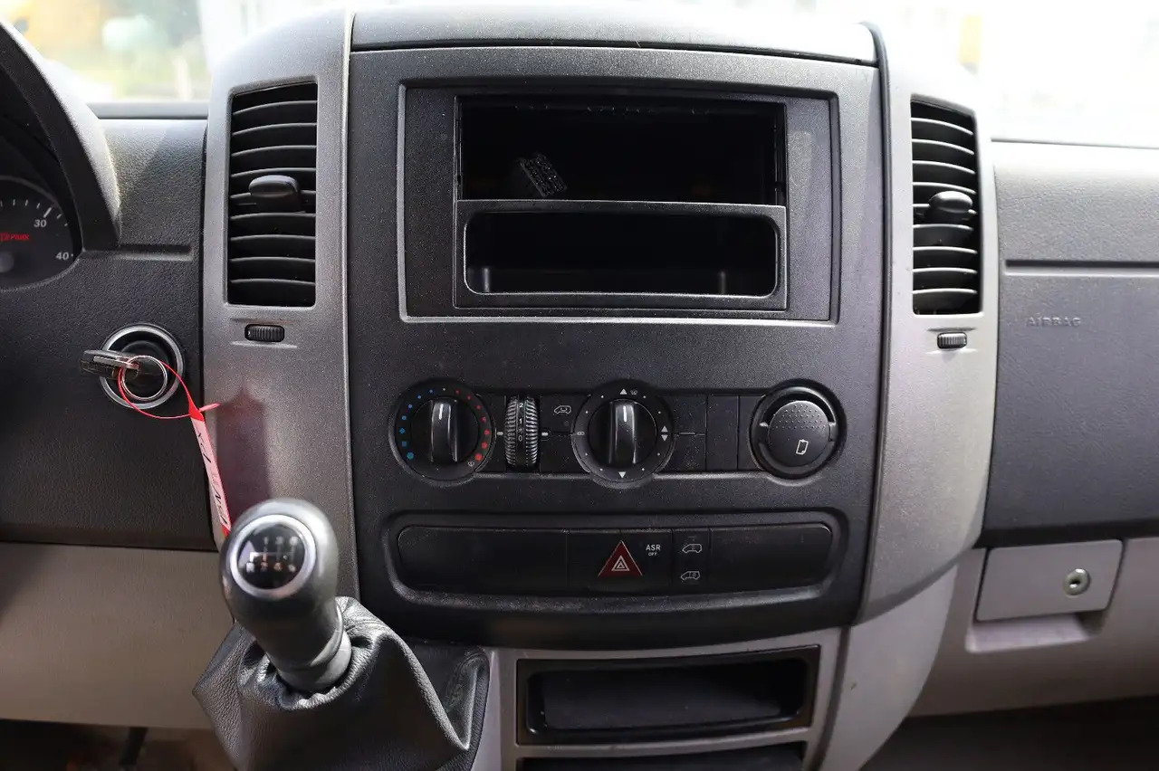 Panel van Mercedes-Benz Sprinter Kasten310/311/313/314/316 CDI/1. Hand: picture 11 Panel van Mercedes-Benz Sprinter Kasten310/311/313/314/316 CDI/1. Hand: picture 11