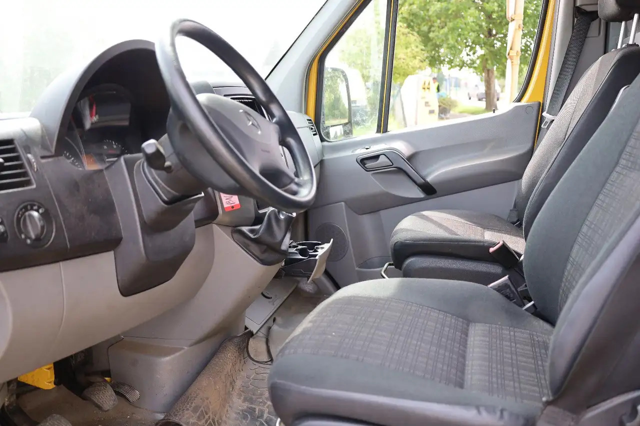 Panel van Mercedes-Benz Sprinter Kasten310/311/313/314/316 CDI/1. Hand: picture 9 Panel van Mercedes-Benz Sprinter Kasten310/311/313/314/316 CDI/1. Hand: picture 9