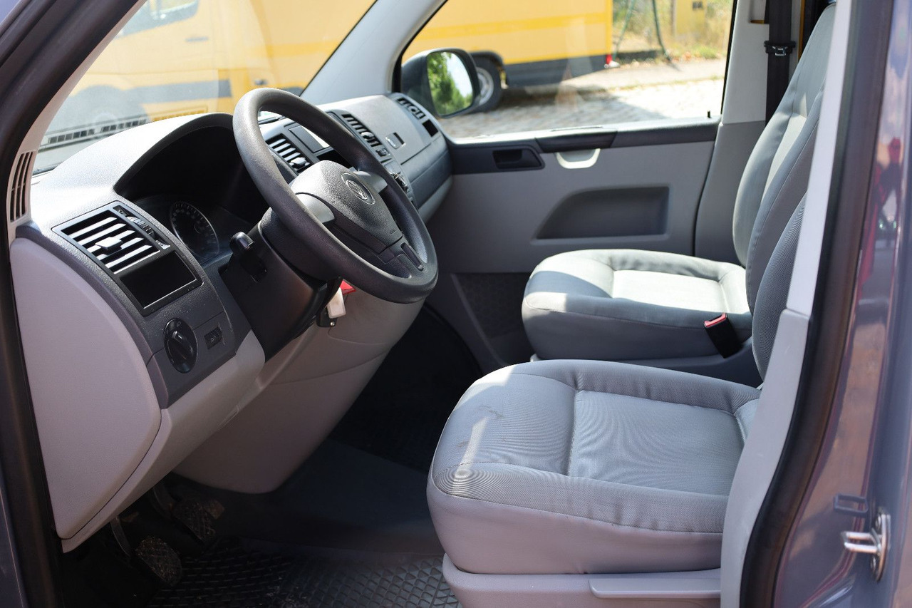 Volkswagen T5 Transporter Kasten-Kombi 2.0 TDI/EU5/5-Sitze - Passenger van: picture 5 Volkswagen T5 Transporter Kasten-Kombi 2.0 TDI/EU5/5-Sitze - Passenger van: picture 5