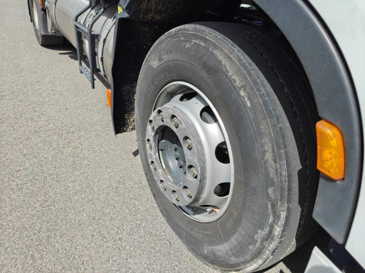 IVECO Stralis AS440S46T/P2LNG Euro6 Intarder Klima - Tractor unit: picture 3 IVECO Stralis AS440S46T/P2LNG Euro6 Intarder Klima - Tractor unit: picture 3