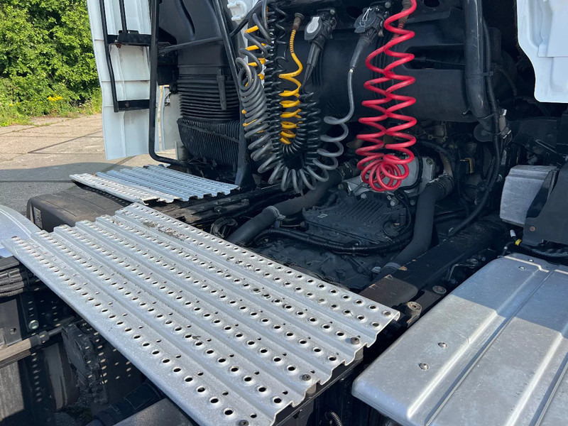 MAN TGX 18.440 Retarder***2xdieseltanks***TGX 18.440 2017*** - Tractor unit: picture 4 MAN TGX 18.440 Retarder***2xdieseltanks***TGX 18.440 2017*** - Tractor unit: picture 4