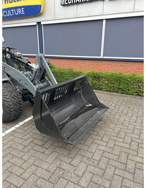 Tobroco Puinbak 130 cm Giant aanspan - Bucket for Construction machinery: picture 2 Tobroco Puinbak 130 cm Giant aanspan - Bucket for Construction machinery: picture 2