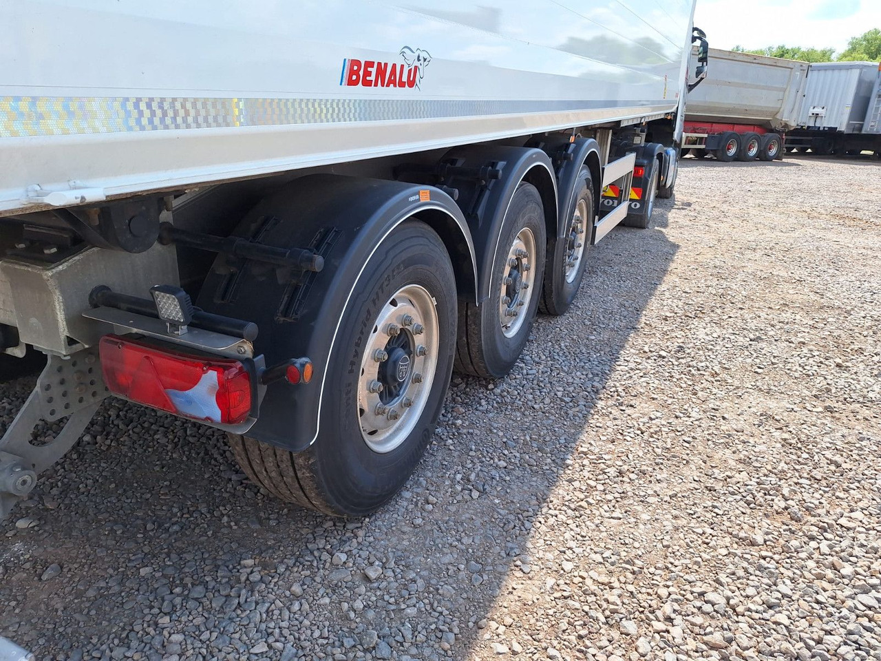 Tipper semi-trailer Benalu Bulkliner S 95  50m³ Kombiklappe: picture 7