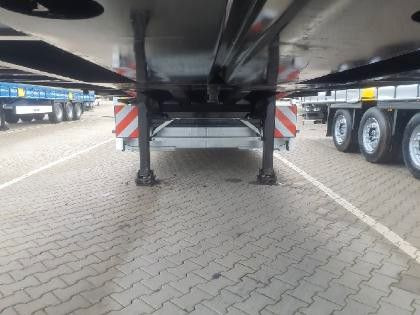 New Dropside/ Flatbed semi-trailer Krone Plateau-Auflieger - Lenkachse + Stapleraufnahme: picture 9