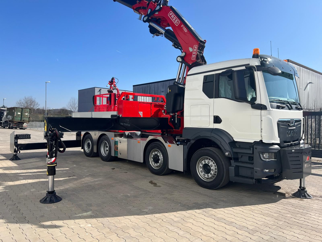 MAN 8x4 mit F1150RA.2.28 L616 Winde - Dropside/ Flatbed truck, Crane truck: picture 1 MAN 8x4 mit F1150RA.2.28 L616 Winde - Dropside/ Flatbed truck, Crane truck: picture 1