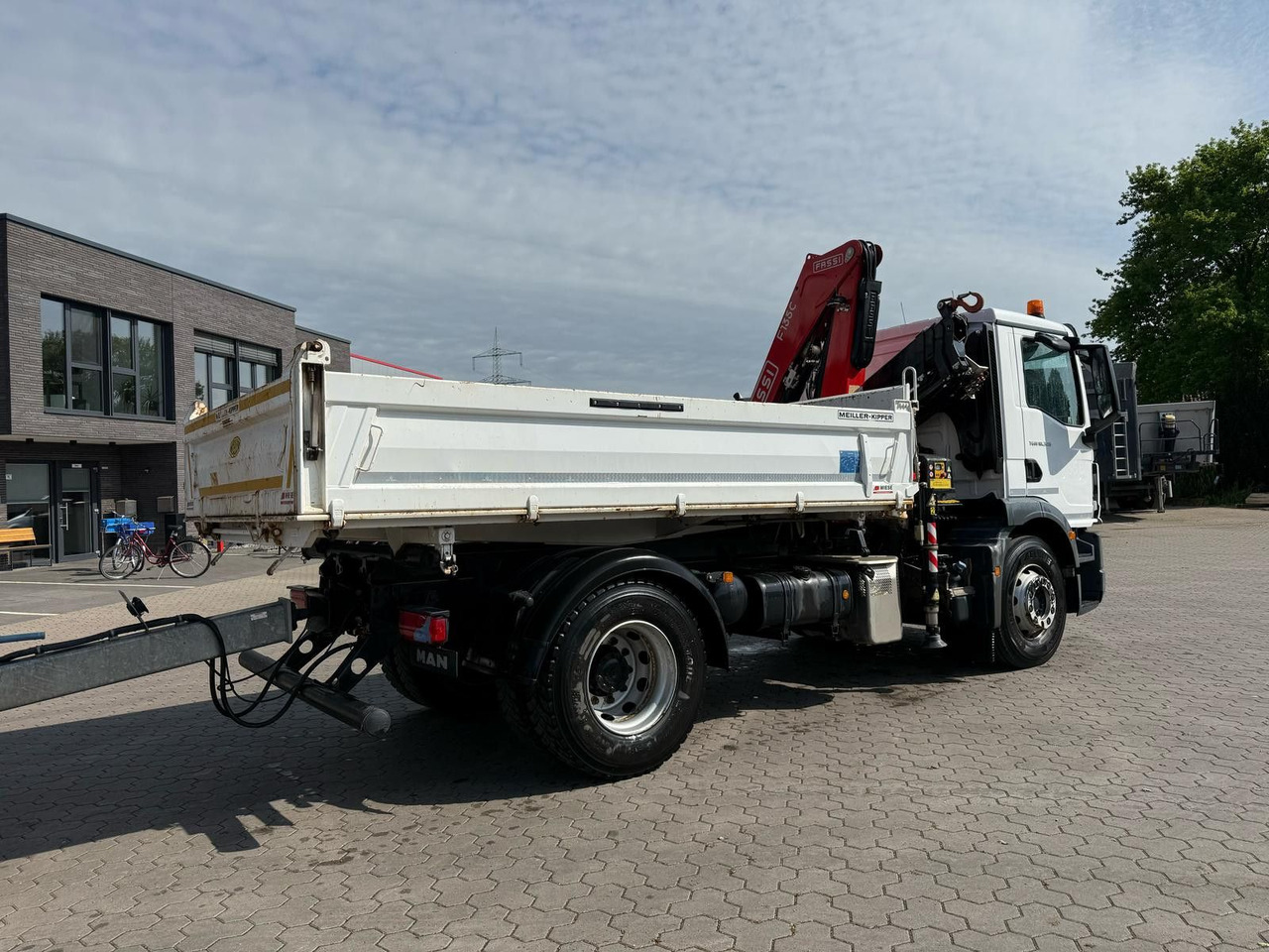 MAN TGM 18.320 4x2 BB Kran Fassi F135 Kipper Meiller - Crane truck: picture 3 MAN TGM 18.320 4x2 BB Kran Fassi F135 Kipper Meiller - Crane truck: picture 3