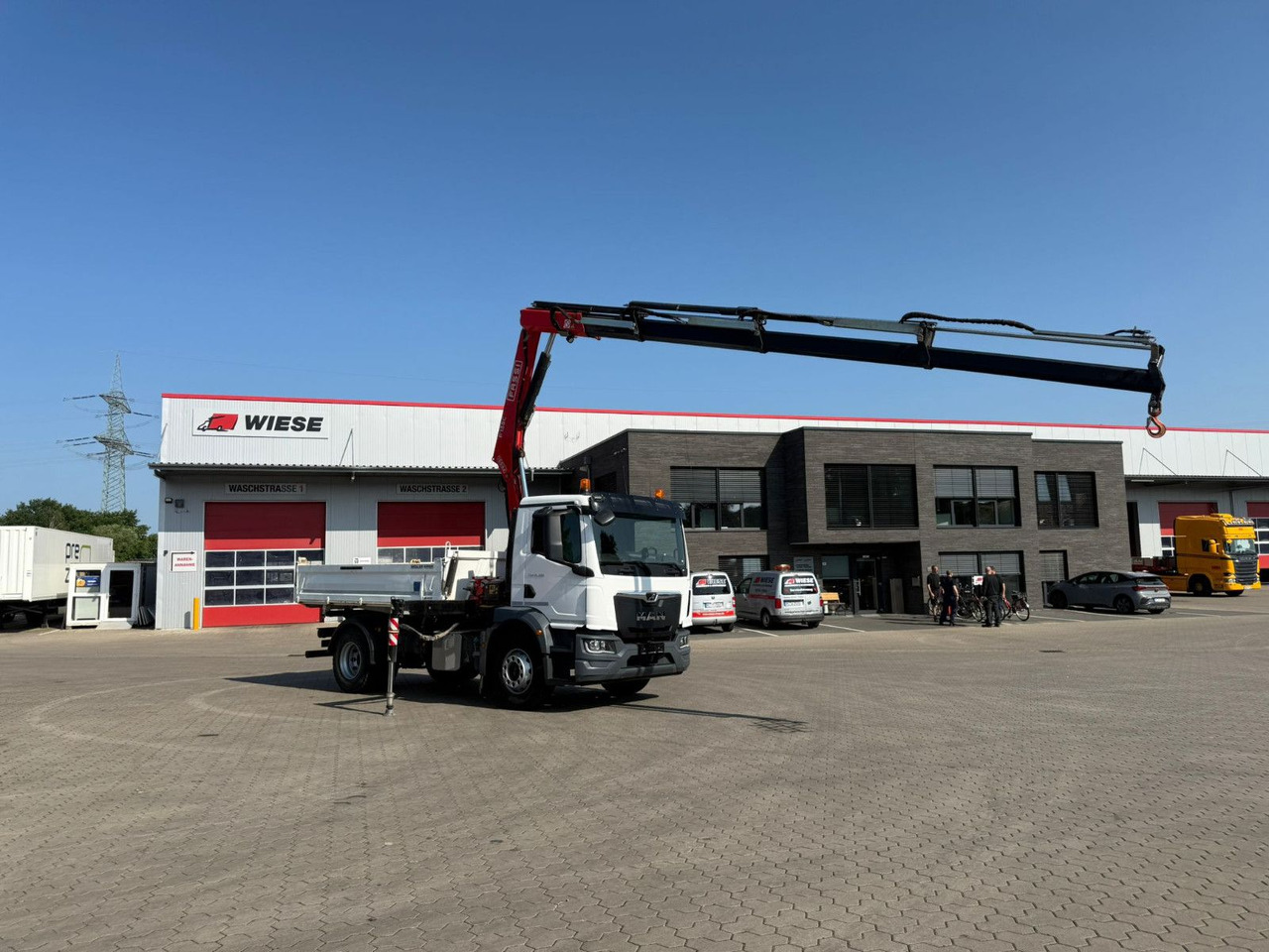 MAN TGM 18.320 4x2 BB Kran Fassi F135 Kipper Meiller - Crane truck: picture 2 MAN TGM 18.320 4x2 BB Kran Fassi F135 Kipper Meiller - Crane truck: picture 2