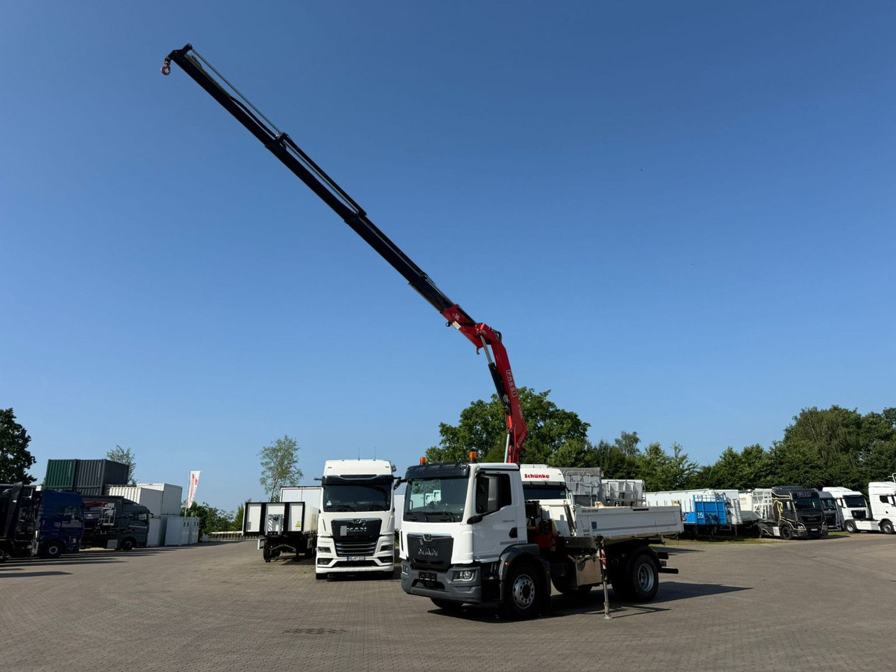 MAN TGM 18.320 4x2 BB mit Kran Fassi F135 Kipper - Tipper, Crane truck: picture 3 MAN TGM 18.320 4x2 BB mit Kran Fassi F135 Kipper - Tipper, Crane truck: picture 3
