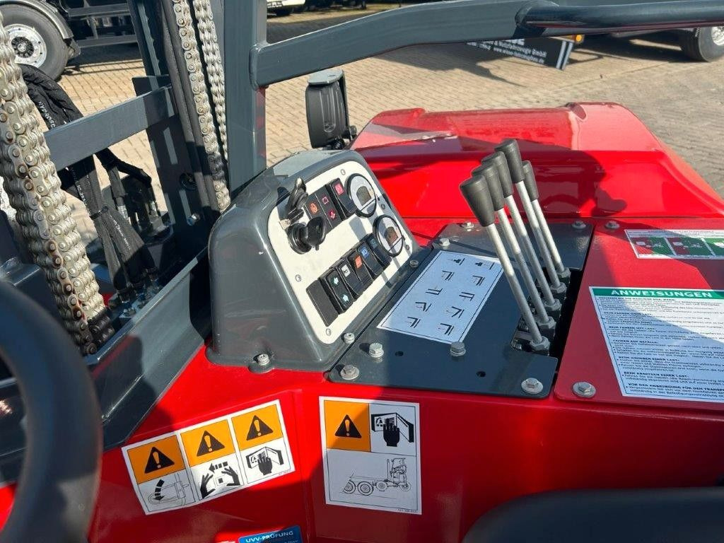 Moffett CARGOTEC - Tragkraft 2.500 kg - Diesel forklift: picture 4 Moffett CARGOTEC - Tragkraft 2.500 kg - Diesel forklift: picture 4