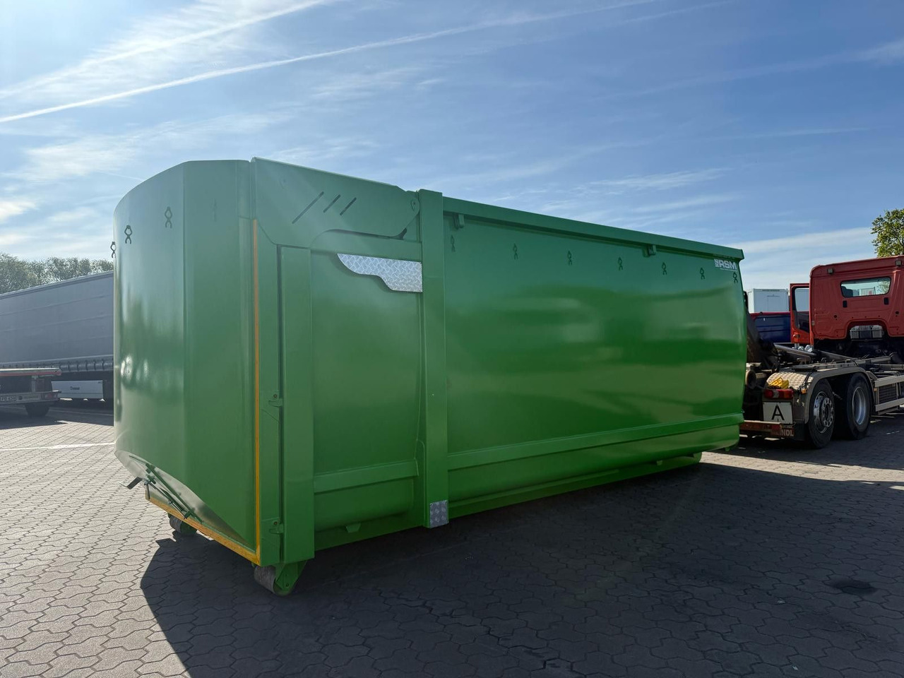 RSM Abrollcontainer 38m³ mit hydr. Heckklappe - Container transporter/ Swap body semi-trailer: picture 5 RSM Abrollcontainer 38m³ mit hydr. Heckklappe - Container transporter/ Swap body semi-trailer: picture 5