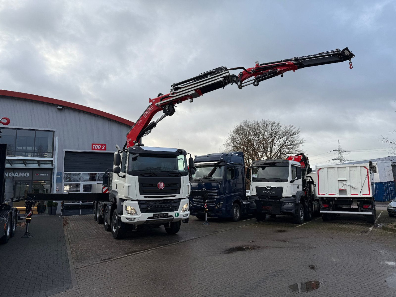 Tatra 41.500 8x8 Phoenix Fassi F710 Kran - Dropside/ Flatbed truck, Crane truck: picture 2 Tatra 41.500 8x8 Phoenix Fassi F710 Kran - Dropside/ Flatbed truck, Crane truck: picture 2
