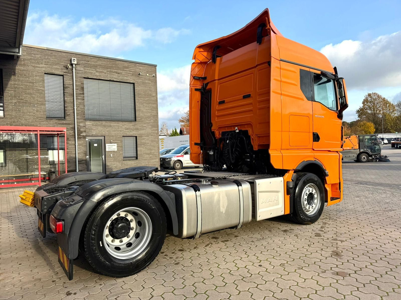 MAN TGX 18.510 23.000km!! Top Zustand - Tractor unit: picture 3 MAN TGX 18.510 23.000km!! Top Zustand - Tractor unit: picture 3