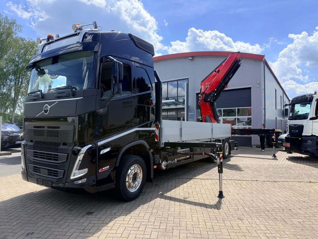 Volvo FH 500 6x2 Container Fassi F545 Heck 360° 100% - Crane truck, Dropside/ Flatbed truck: picture 3 Volvo FH 500 6x2 Container Fassi F545 Heck 360° 100% - Crane truck, Dropside/ Flatbed truck: picture 3