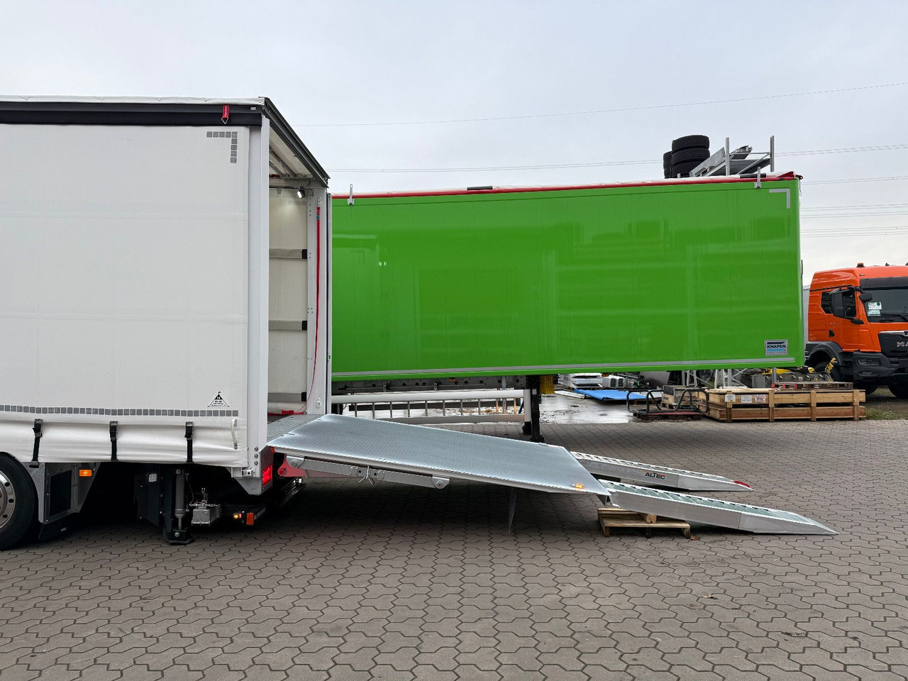 Volvo FH 500 8x2 Arbeitsbühnen Transporter LBW 9t - Tow truck: picture 3 Volvo FH 500 8x2 Arbeitsbühnen Transporter LBW 9t - Tow truck: picture 3