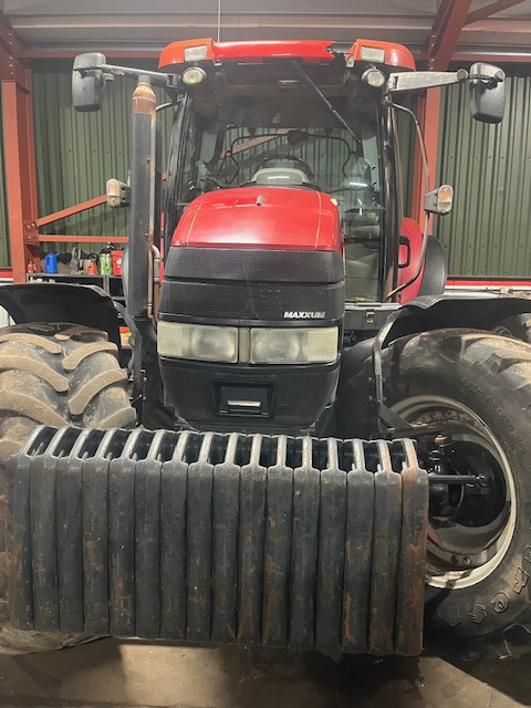 CASE IH MXU 135 - Farm tractor: picture 2 CASE IH MXU 135 - Farm tractor: picture 2