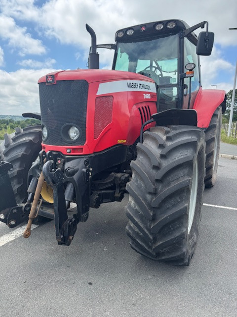 MASSEY FERGUSON 7495 VT - Farm tractor: picture 1 MASSEY FERGUSON 7495 VT - Farm tractor: picture 1