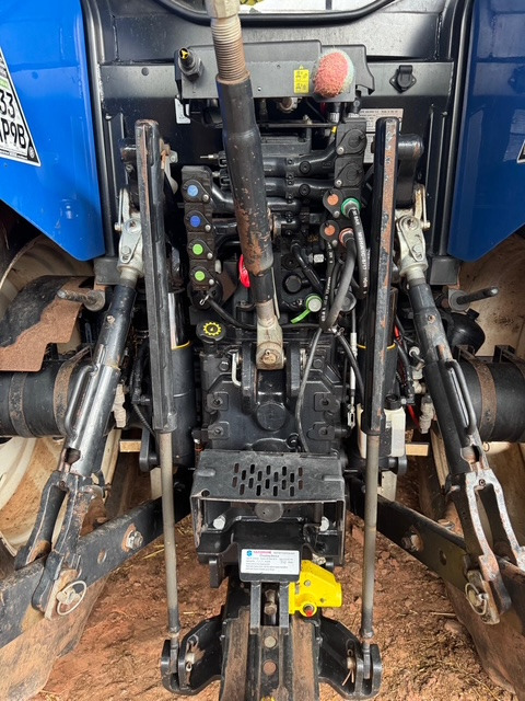 NEW HOLLAND T6.180 - Farm tractor: picture 5 NEW HOLLAND T6.180 - Farm tractor: picture 5