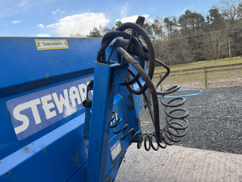 Stewart Bale trailer - Farm tractor: picture 1 Stewart Bale trailer - Farm tractor: picture 1