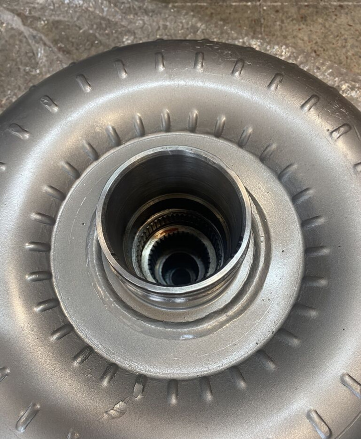 John Deere TORK KONVERTÖR John Deere 744H ZF 4646054034 - 4 WG 260 , 4646054015 – 4WG260 – AT209544 – John Deere 744H , 544H – 4WG160 – AT209715 – 4646054015 – John Deere , 544J – 4WG160 – 465605405 - Transmission for Wheel loader: picture 1 John Deere TORK KONVERTÖR John Deere 744H ZF 4646054034 - 4 WG 260 , 4646054015 – 4WG260 – AT209544 – John Deere 744H , 544H – 4WG160 – AT209715 – 4646054015 – John Deere , 544J – 4WG160 – 465605405 - Transmission for Wheel loader: picture 1