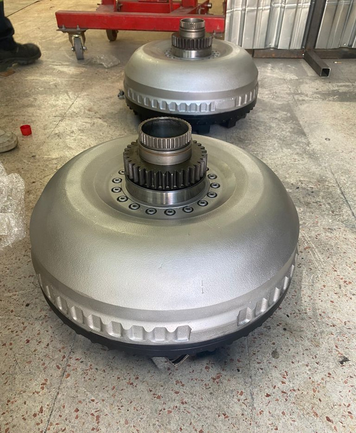 Volvo F12 VT2506 ,PT P2606 ( ) VOE11418972 Volvo VOLVO F12 FL12 FM9 FM12 11418972 articulated dump - Transmission for Articulated dumper: picture 2 Volvo F12 VT2506 ,PT P2606 ( ) VOE11418972 Volvo VOLVO F12 FL12 FM9 FM12 11418972 articulated dump - Transmission for Articulated dumper: picture 2