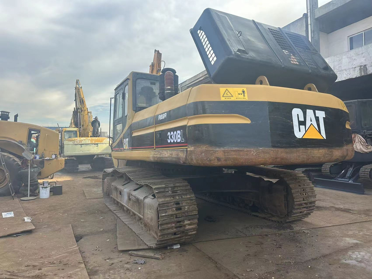 CATERPILLAR 330BL - Crawler excavator: picture 4 CATERPILLAR 330BL - Crawler excavator: picture 4