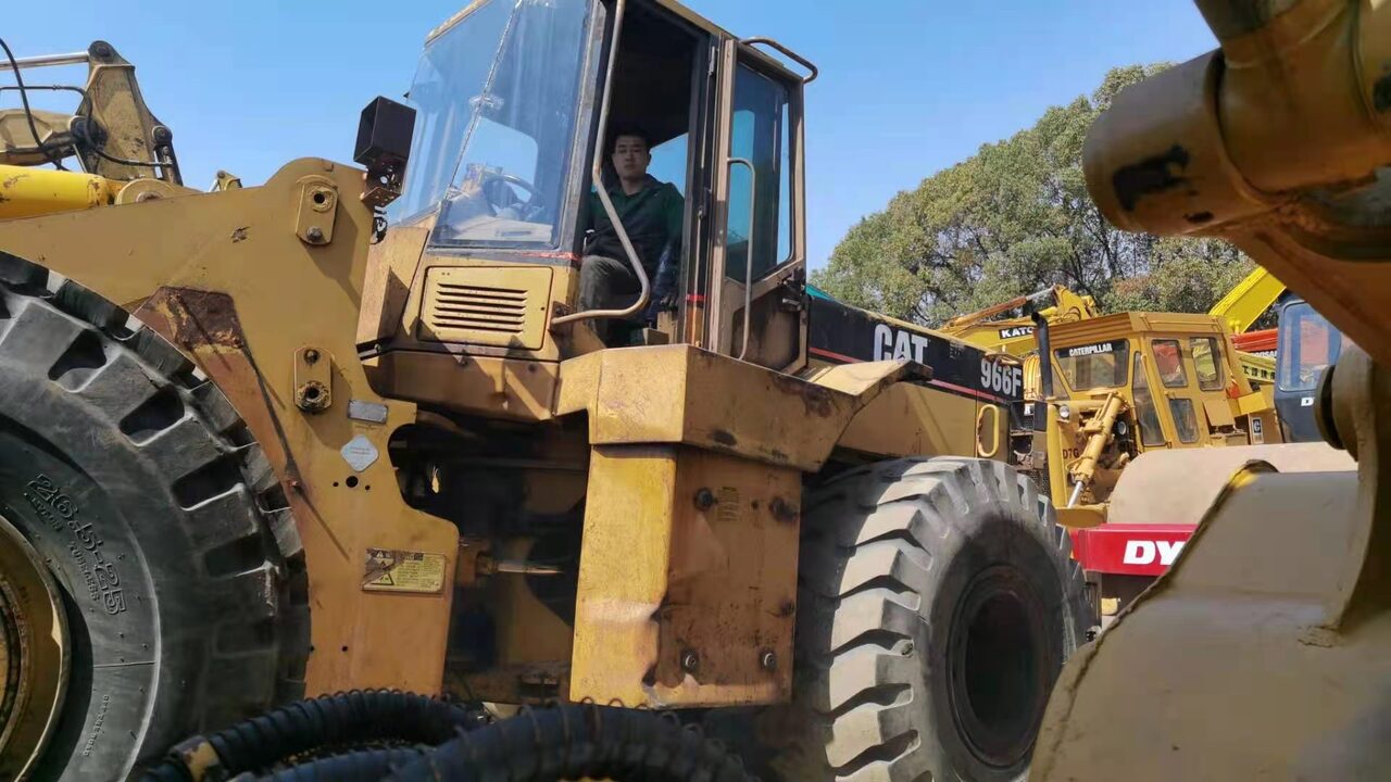 CATERPILLAR 966F - Wheel loader: picture 2 CATERPILLAR 966F - Wheel loader: picture 2