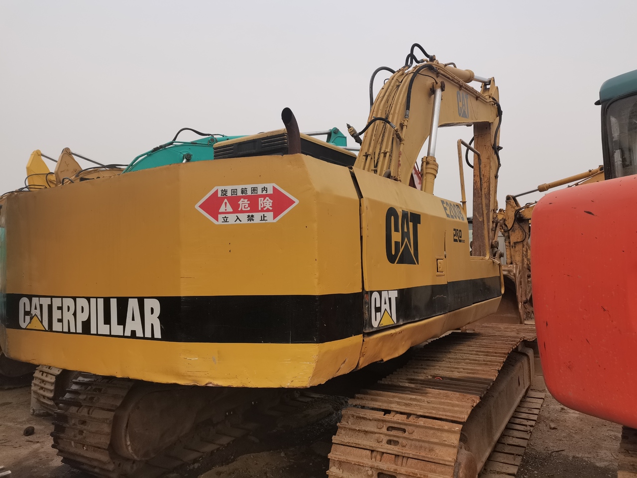 CATERPILLAR CAT-E200 - Crawler excavator: picture 3 CATERPILLAR CAT-E200 - Crawler excavator: picture 3