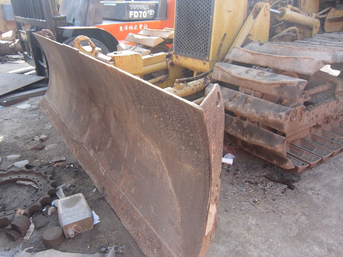 CATERPILLAR D5M - Bulldozer: picture 3 CATERPILLAR D5M - Bulldozer: picture 3