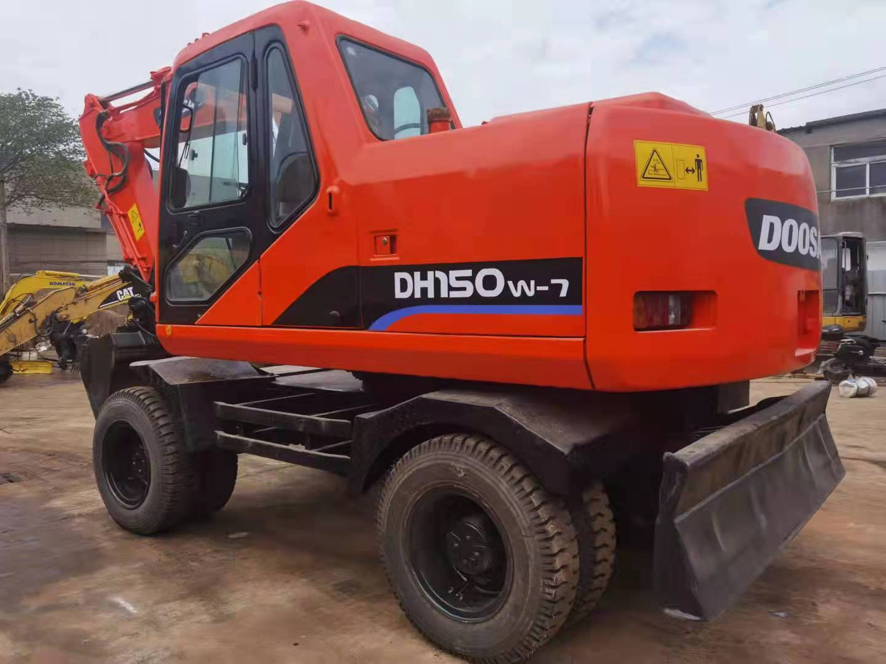 DOOSAN DH150W-7 - Wheel excavator: picture 2 DOOSAN DH150W-7 - Wheel excavator: picture 2