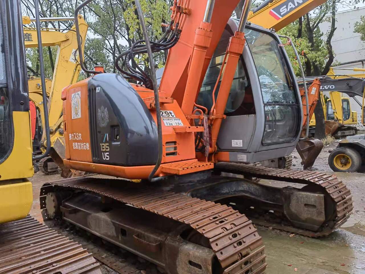 HITACHI Crawler excavator ZX135US - Crawler excavator: picture 1 HITACHI Crawler excavator ZX135US - Crawler excavator: picture 1