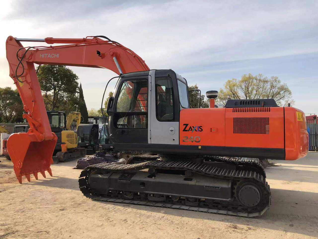 HITACHI ZX240 - Crawler excavator: picture 3 HITACHI ZX240 - Crawler excavator: picture 3