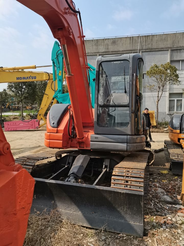 HITACHI ZX75 - Crawler excavator: picture 3 HITACHI ZX75 - Crawler excavator: picture 3