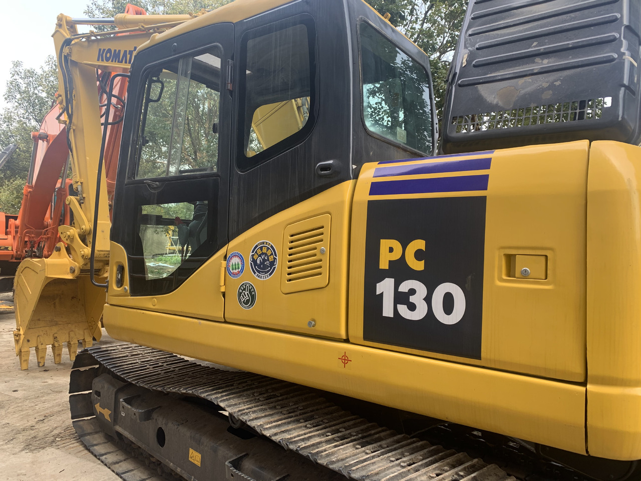 KOMATSU PC130-7 - Crawler excavator: picture 4 KOMATSU PC130-7 - Crawler excavator: picture 4