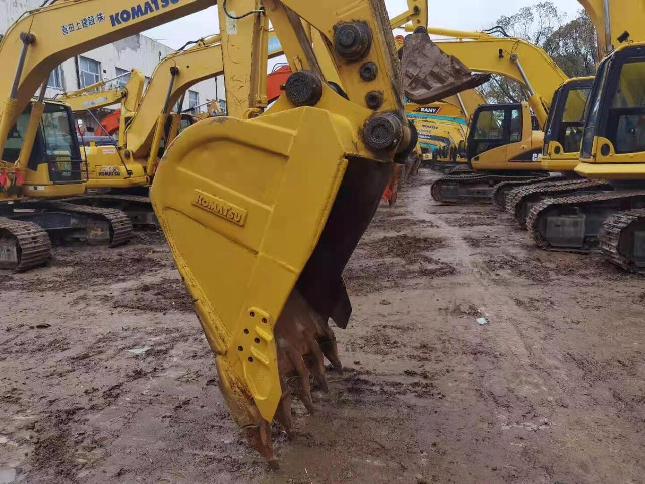 KOMATSU PC210-8 - Crawler excavator: picture 4 KOMATSU PC210-8 - Crawler excavator: picture 4