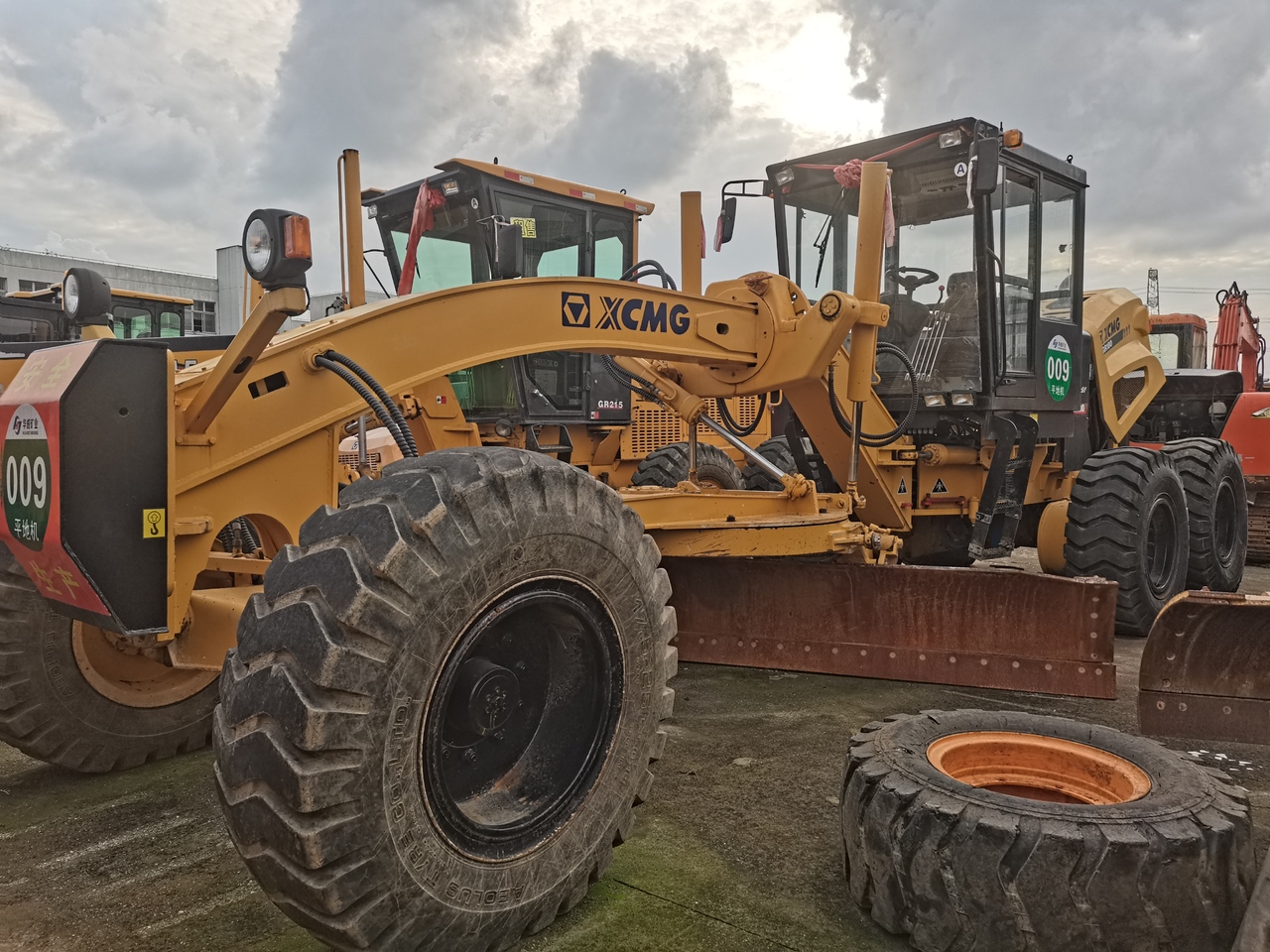 XCMG GR180 - Grader: picture 3 XCMG GR180 - Grader: picture 3