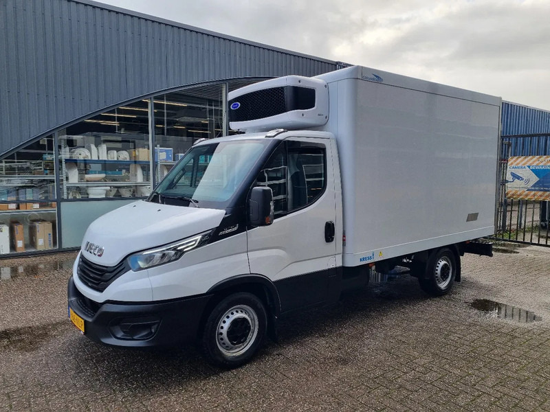 Iveco Daily 35S16 Hi-Matic Koelkoffer Carrier Xarios 5 ST 380V +20C/-20C Euro 6E - Refrigerated van: picture 4 Iveco Daily 35S16 Hi-Matic Koelkoffer Carrier Xarios 5 ST 380V +20C/-20C Euro 6E - Refrigerated van: picture 4