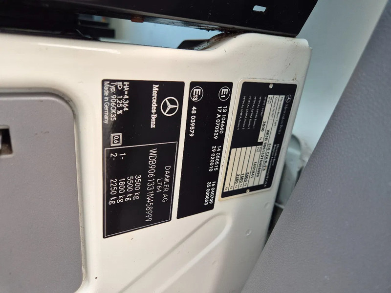 Refrigerated van Mercedes-Benz Sprinter 310 CDI 5+5 Turen TIEFFROST -40C Carlsen Baltic EURO 5 EIS: picture 11 Refrigerated van Mercedes-Benz Sprinter 310 CDI 5+5 Turen TIEFFROST -40C Carlsen Baltic EURO 5 EIS: picture 11