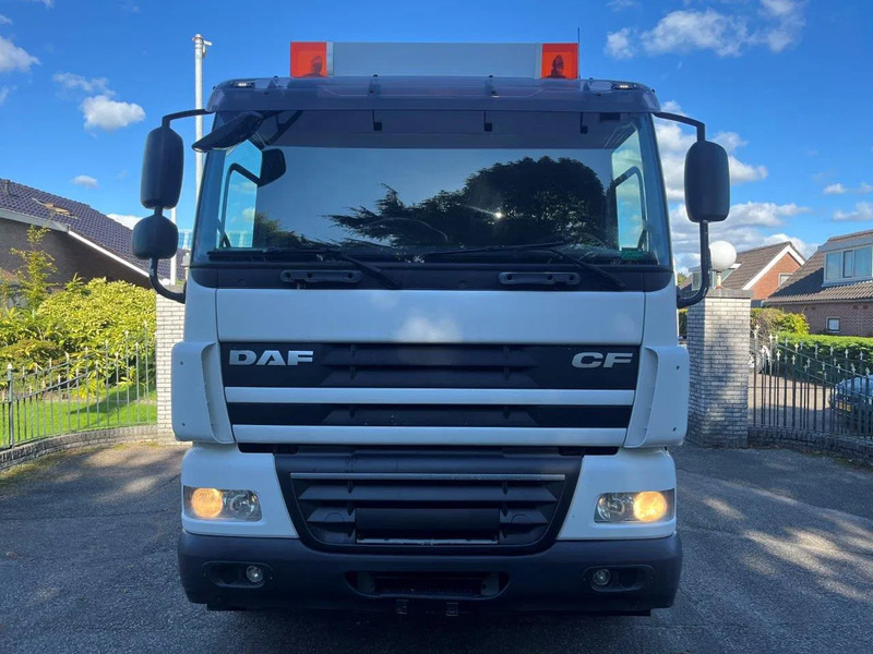 DAF 85.360 8X2 SINGLE CAB CHASSIS - Cab chassis truck: picture 2 DAF 85.360 8X2 SINGLE CAB CHASSIS - Cab chassis truck: picture 2