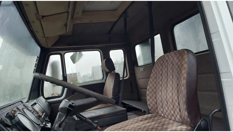 Tipper Mercedes-Benz SK 2635 2235 6x4 KIPPER STEEL SPRING MANUAL GEARBOX: picture 10