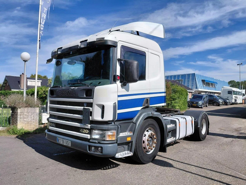 Scania P124-420 MANUAL + RETARDER !!!! 2 PIPES !!!! - Tractor unit: picture 1 Scania P124-420 MANUAL + RETARDER !!!! 2 PIPES !!!! - Tractor unit: picture 1