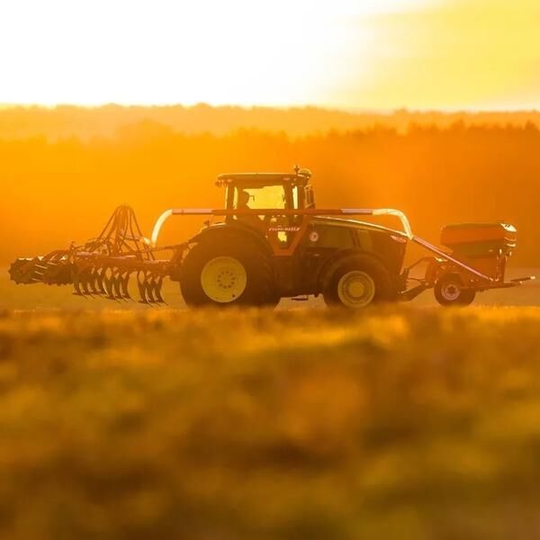 AGRO-MASZ IKAR - PNEUMATYCZNY SIEWNIK ZBOŻOWY (FRONTOWY) - Fertilizer spreader: picture 1 AGRO-MASZ IKAR - PNEUMATYCZNY SIEWNIK ZBOŻOWY (FRONTOWY) - Fertilizer spreader: picture 1