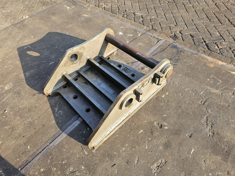 Quick coupler for Construction machinery Liebherr adaptor plate sw66 liebherr sw66 likufix: picture 6