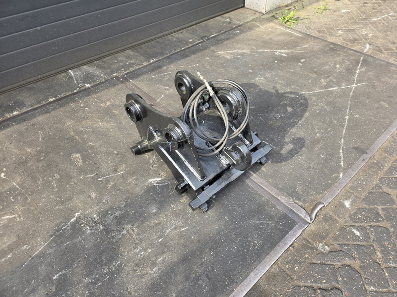 Snelwissel verachtert cw40 cw 30 coupler hydraulisch cw 30 cw 40 - Quick coupler for Construction machinery: picture 3 Snelwissel verachtert cw40 cw 30 coupler hydraulisch cw 30 cw 40 - Quick coupler for Construction machinery: picture 3