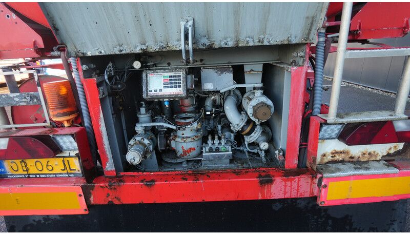 LAG ADR fuel tank trailer - Tank semi-trailer: picture 5 LAG ADR fuel tank trailer - Tank semi-trailer: picture 5