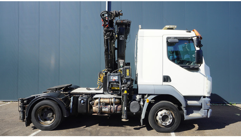 DAF LF 220 WITH HIAB XS111 HI DUO CRANE 238.000KM - Tractor unit: picture 4 DAF LF 220 WITH HIAB XS111 HI DUO CRANE 238.000KM - Tractor unit: picture 4