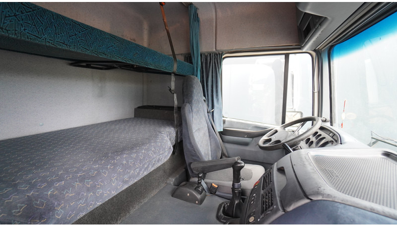 DAF XF 95.380 SC MANUAL GEARBOX - Tractor unit: picture 5 DAF XF 95.380 SC MANUAL GEARBOX - Tractor unit: picture 5