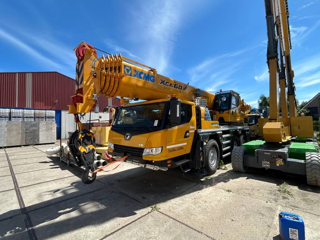 XCMG XCA 60_E - All terrain crane: picture 2 XCMG XCA 60_E - All terrain crane: picture 2