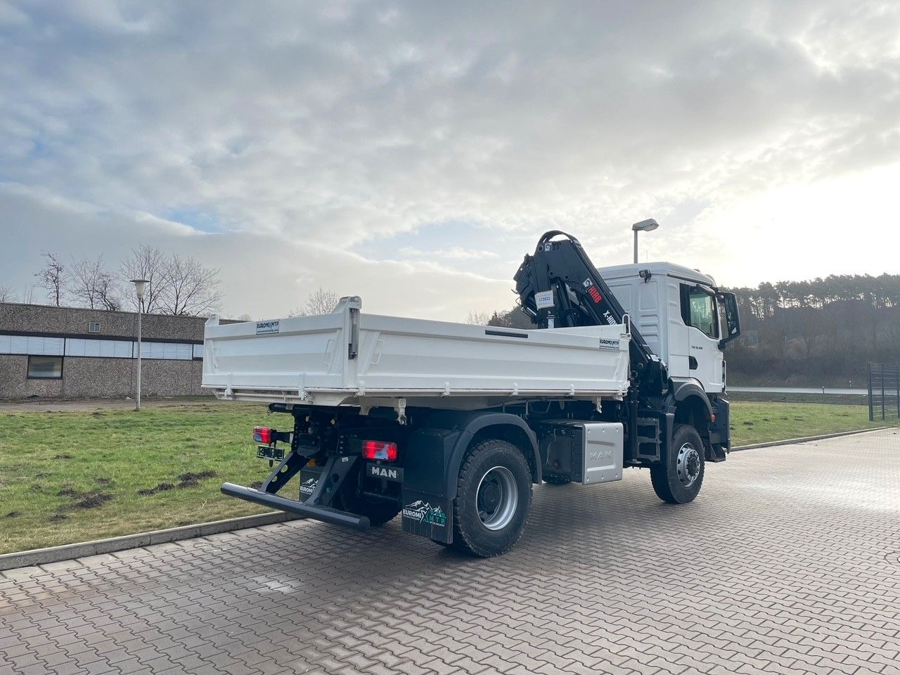 MAN TGS 18.400 TG3 4x4 Euro6e Hiab X-HiDuo 138DS-4 MAN TGS 18.400 TG3 4x4 Euro6e Hiab X-HiDuo 138DS-4 - Tipper, Crane truck: picture 5 MAN TGS 18.400 TG3 4x4 Euro6e Hiab X-HiDuo 138DS-4 MAN TGS 18.400 TG3 4x4 Euro6e Hiab X-HiDuo 138DS-4 - Tipper, Crane truck: picture 5